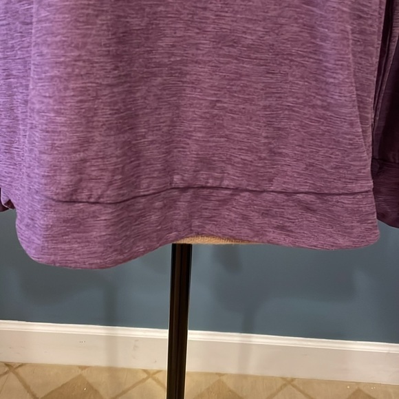 Skechers Long  Sleeve Tshirt Small - Picture 3 of 10